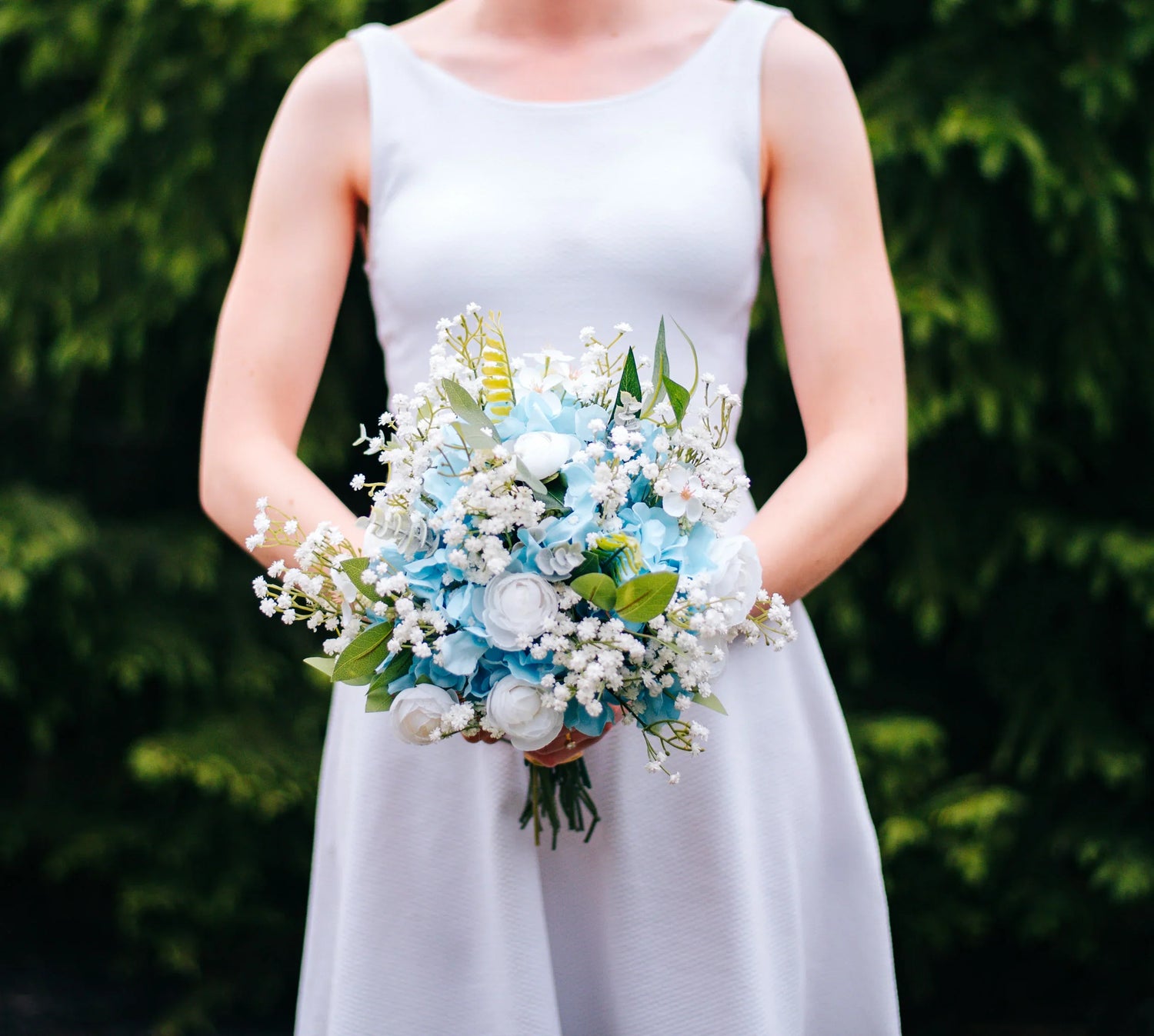 Blue Hydrangea & Baby's Breath