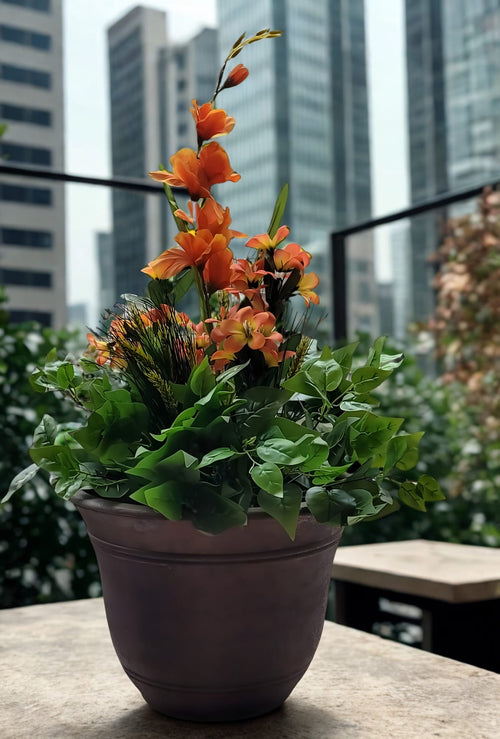 24 Inch Corporate Planter