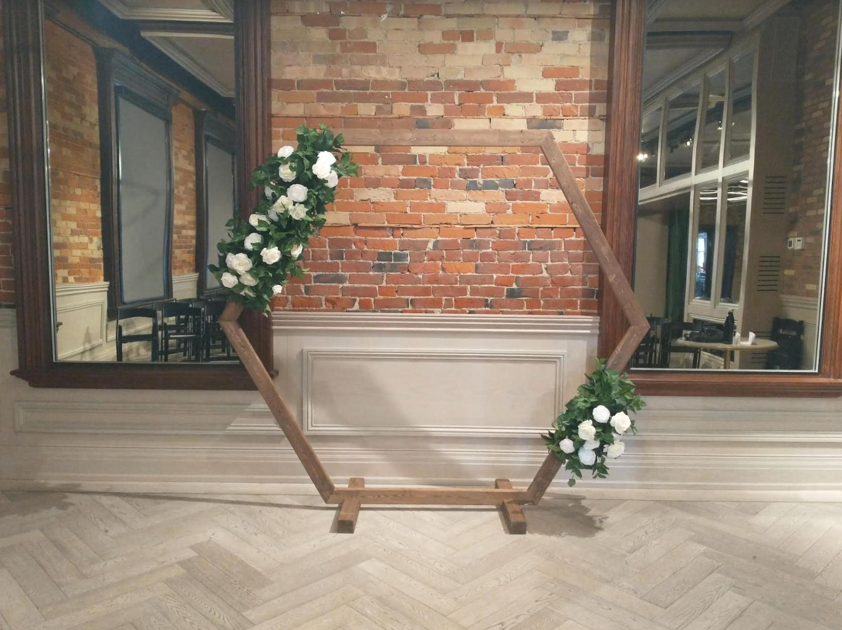 Wooden Hexagon Arch (7') (Flowers Not Included)