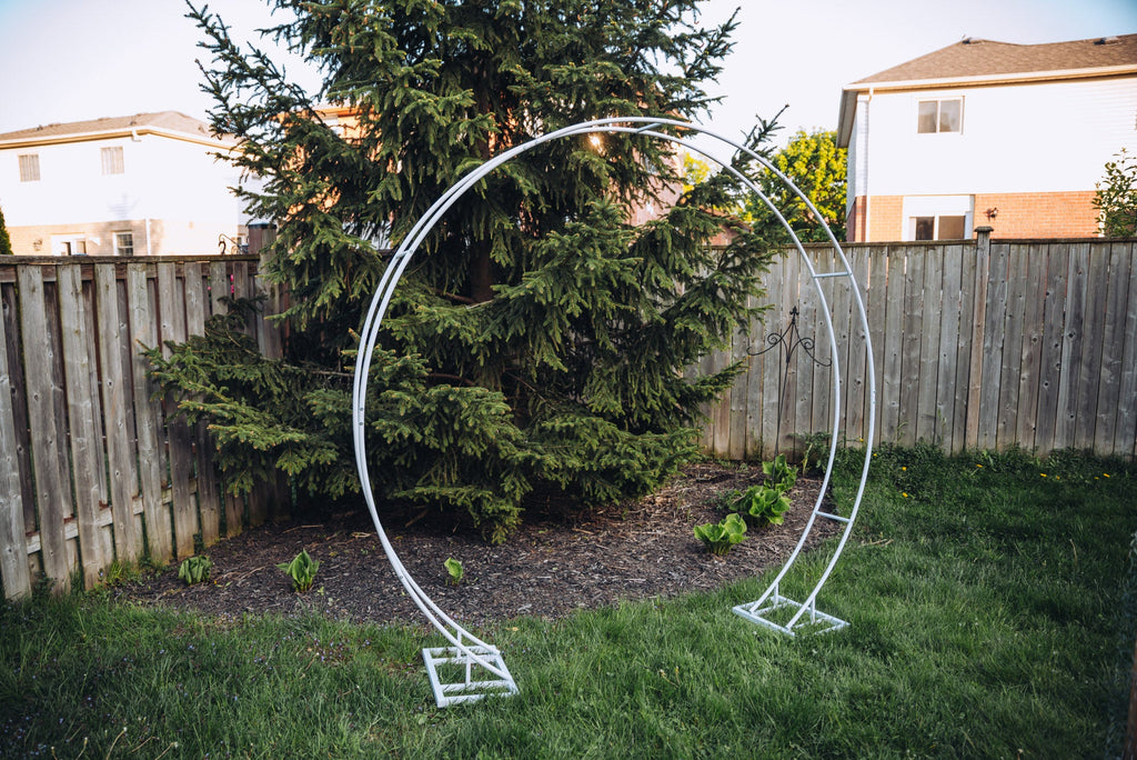 White Circular Metal Arch (Flowers Not Included)